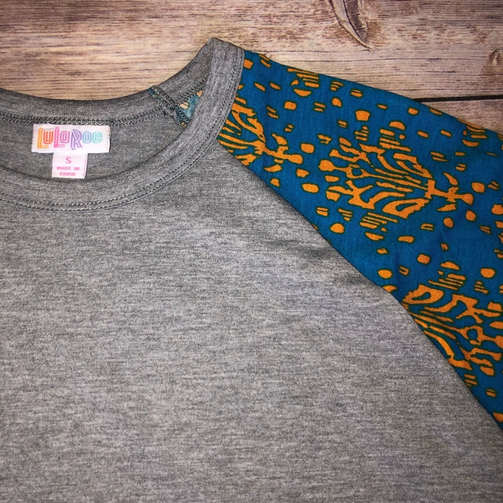 LULAROE || RANDY SHIRT - Picture 2 of 5